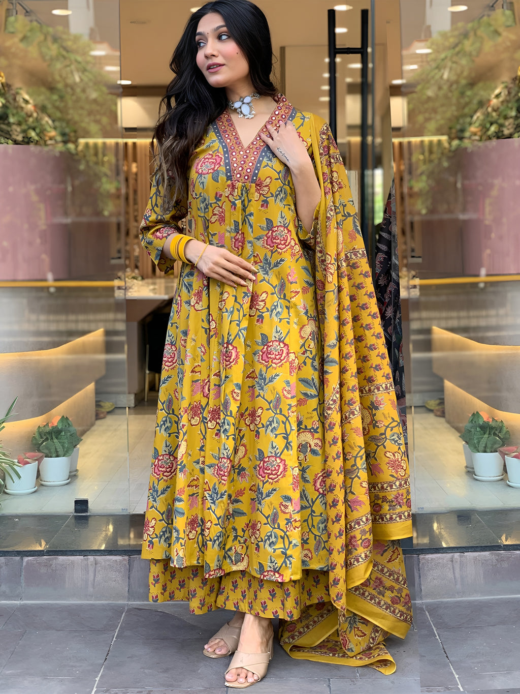 Ladies fancy kurti pair