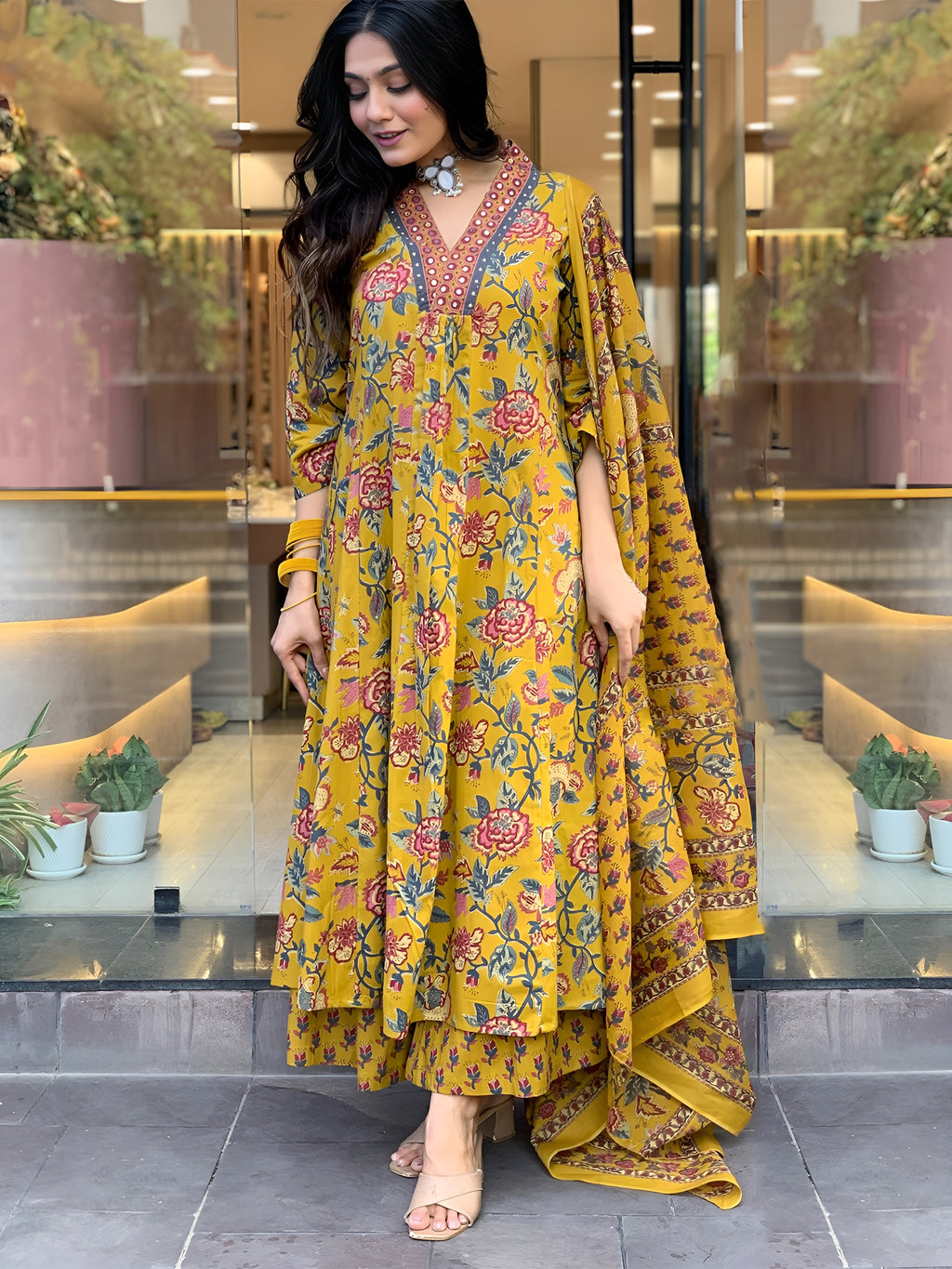 Ladies fancy kurti pair
