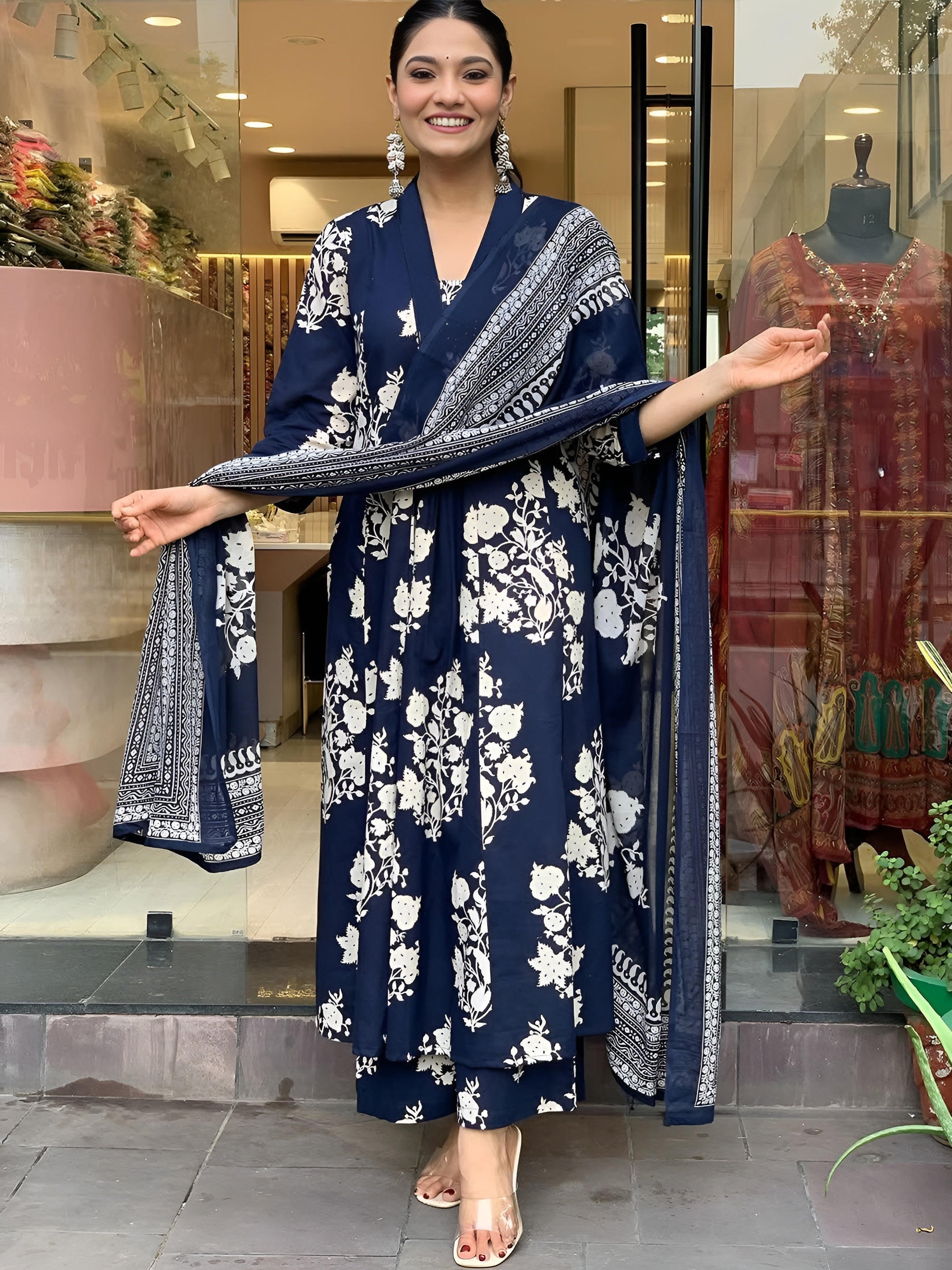 Ladies kurti pant with duppta