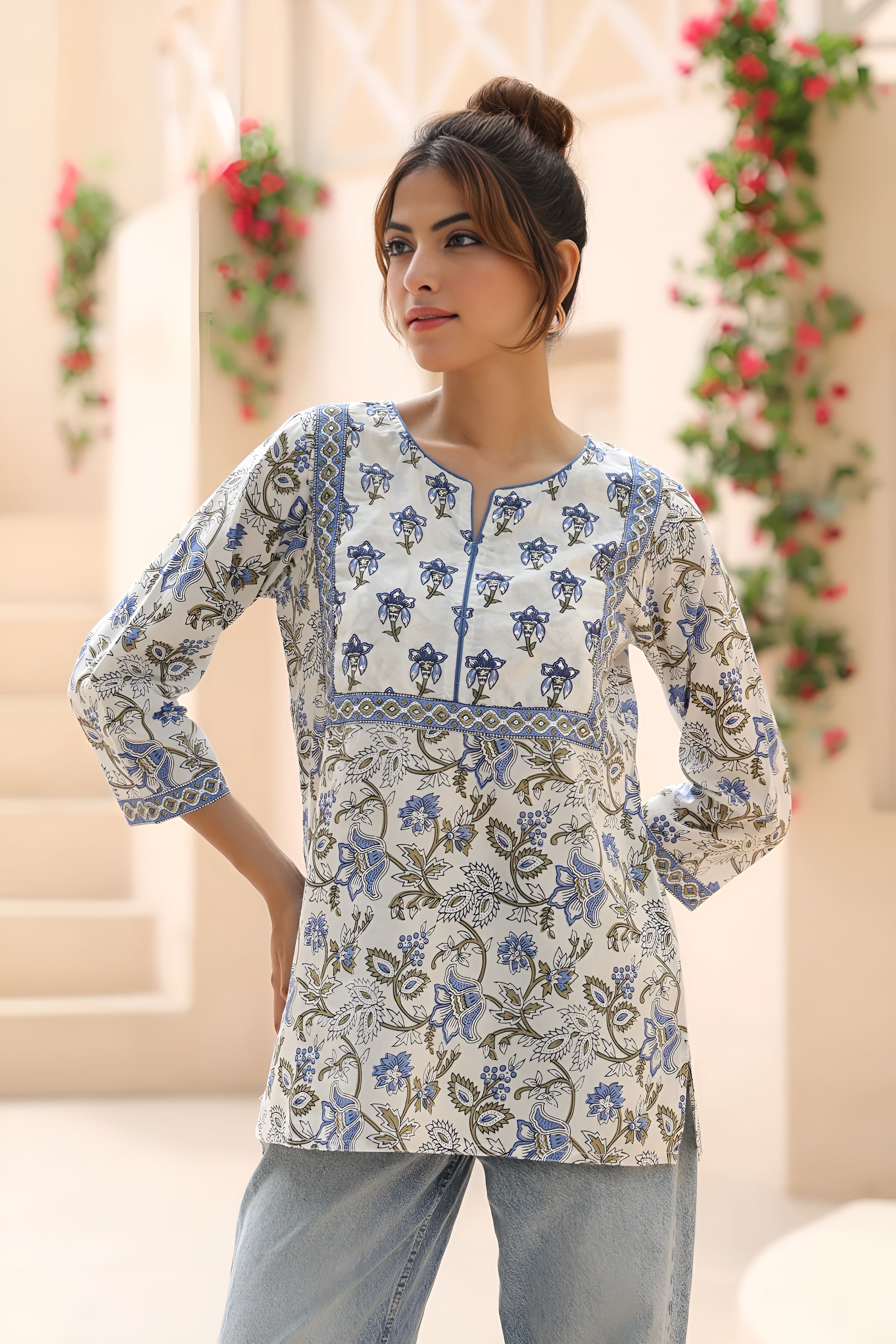 Ladies fancy top