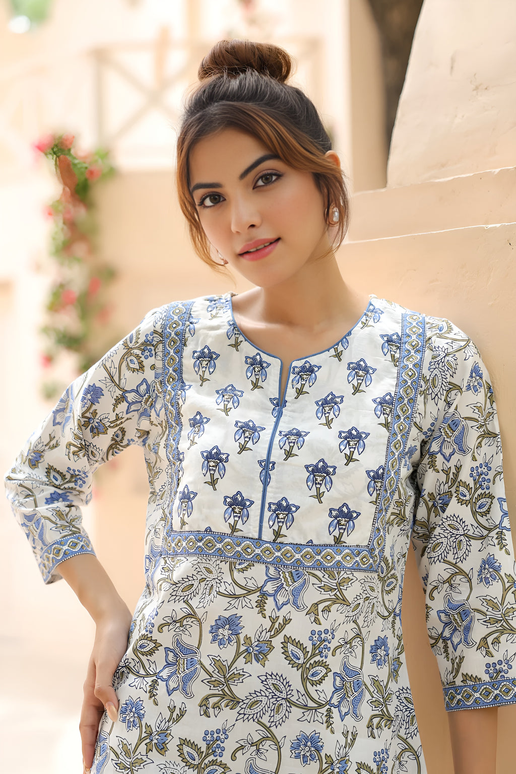 Ladies fancy top