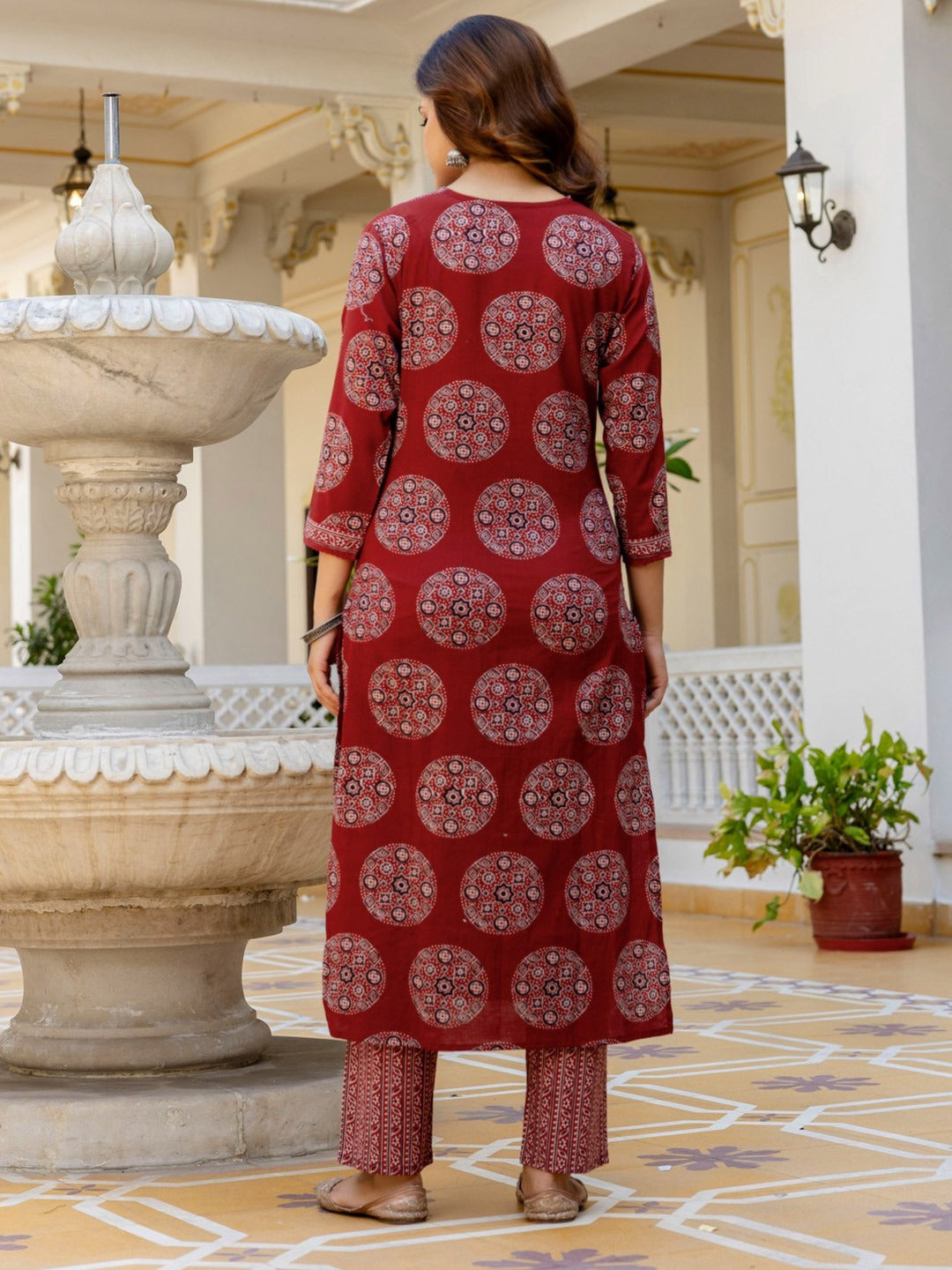 Women Ethnic Motifs Printed Regular Kurta with Trousers & With Dupatta