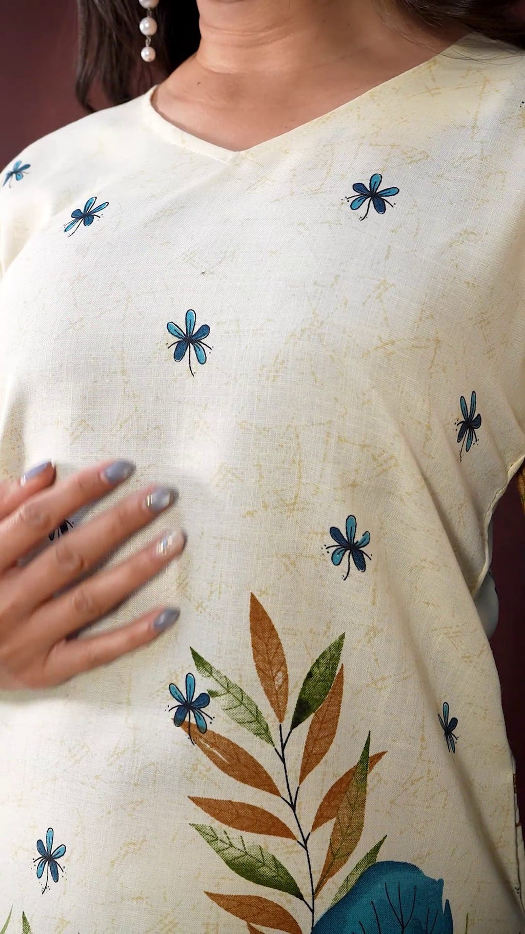 Floral Printed V-Neck Straight Kurta With Trousers