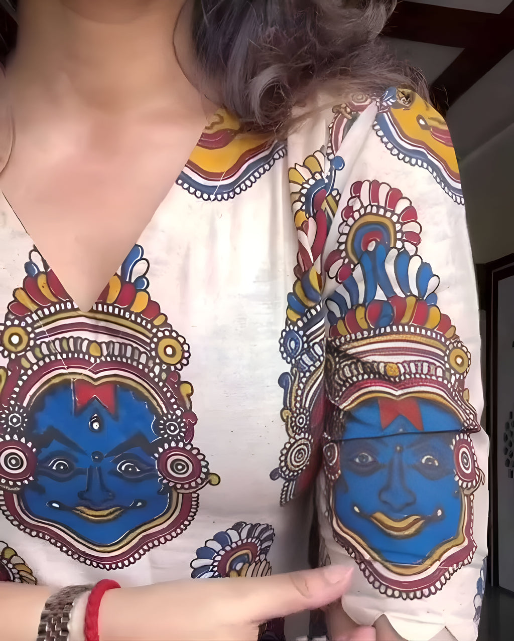 LADIES FANCY KURTI
