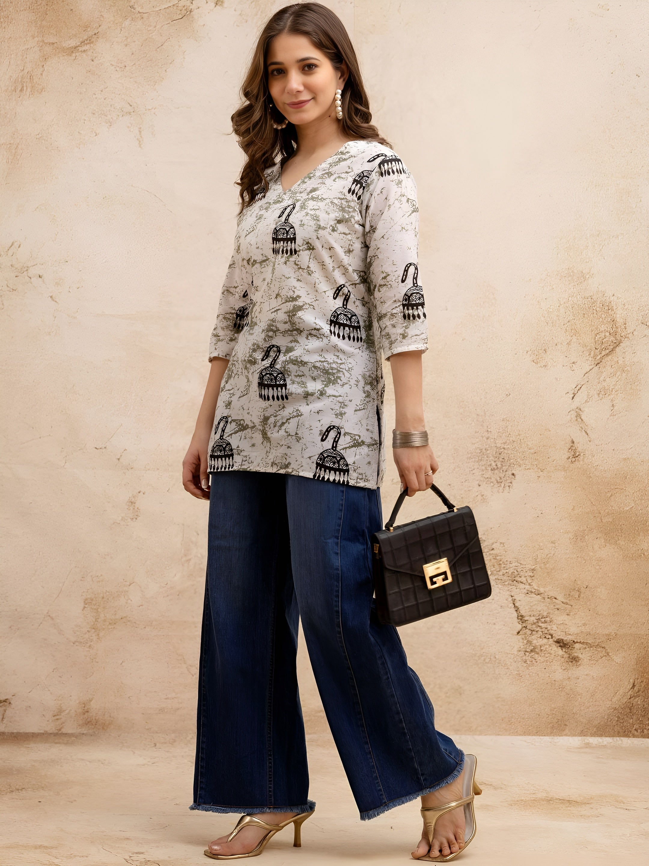 LADIES FANCY TOP